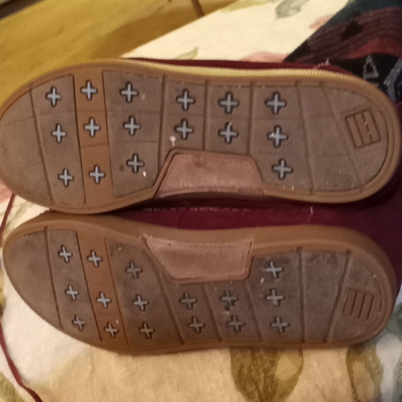 Tom's leather/poly-faux fur boots. - Picture 4 of 6